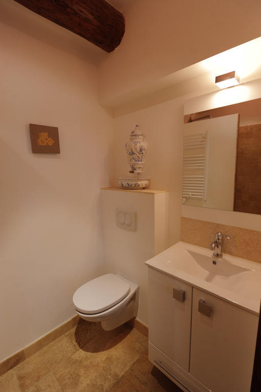 La Treille Et L'Impasse Hotel Ansouis Room photo